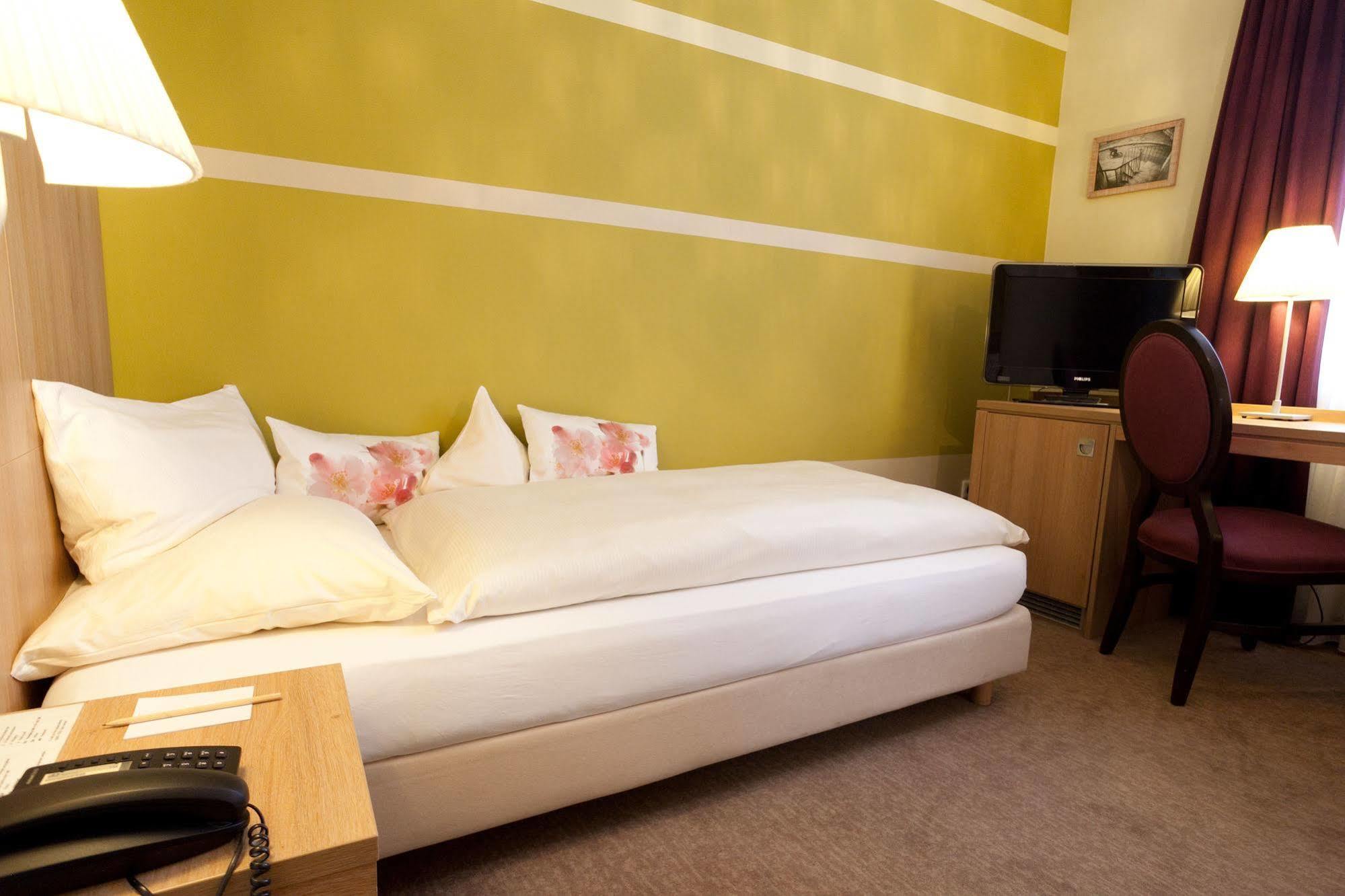 Hotel Schepers 4*